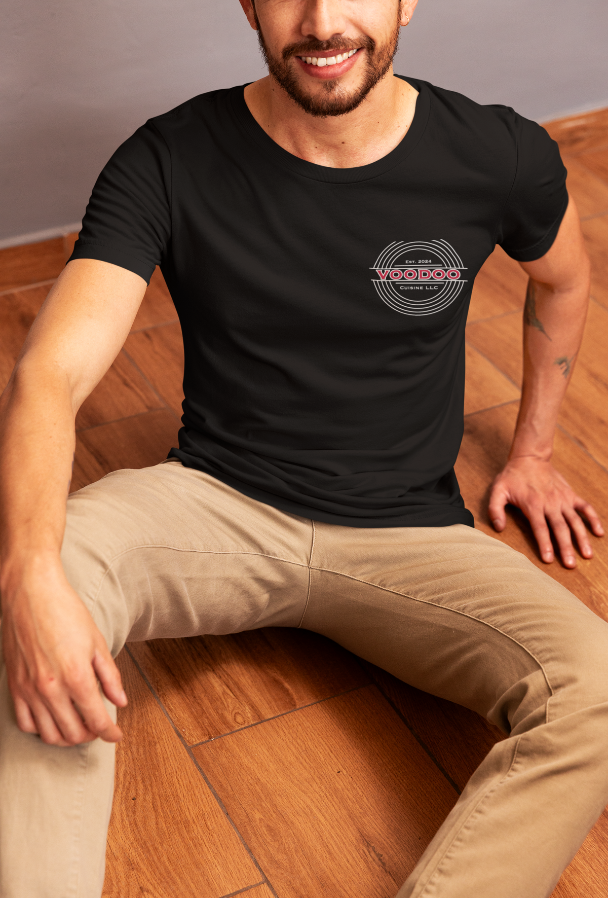 Everyday Left Chest tee black on-model